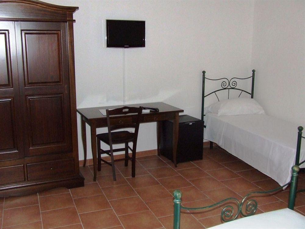 Istituto Antonacci Rooms Lecce Exterior foto
